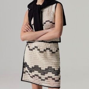 OVS Piombo Ivory and Black Crochet Mini Skirt Size Large